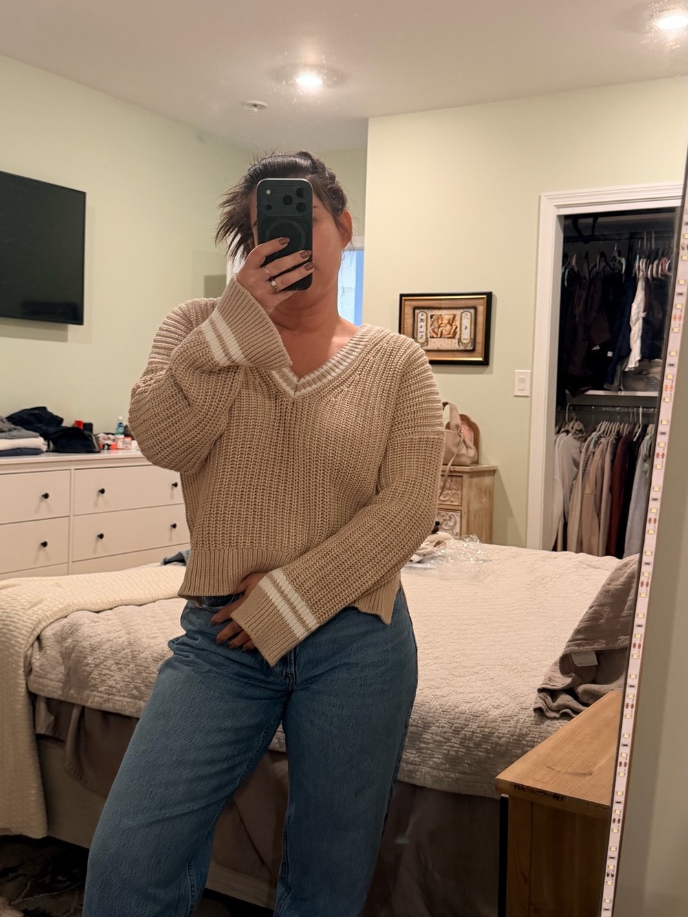 Abercrombie & Fitch Women's V-Neck Chunky Knit Sweater in Beige with White Trim